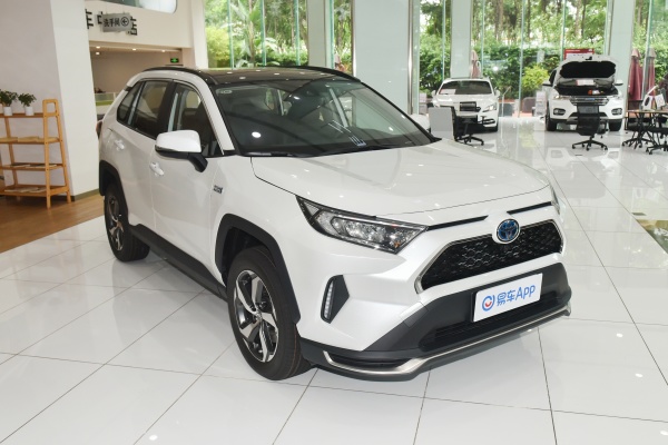 RAV4荣放 双擎E+享受补贴还优惠0.3万元