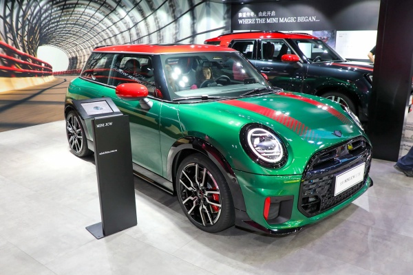 蚌埠宝利丰MINI JCW购车送大礼包