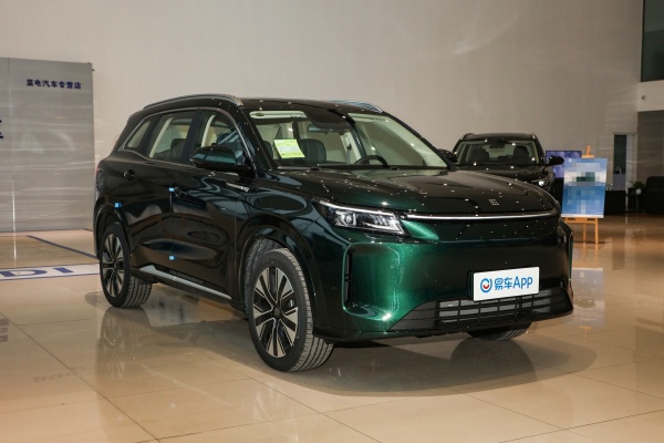 置换蓝电E5 PLUS享受补贴还优惠1.6万元