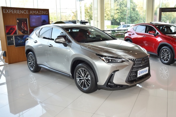 雷克萨斯NX 插电混动享受补贴送大礼包