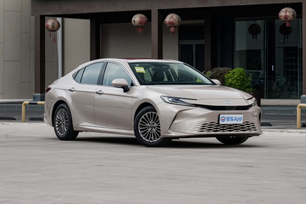 凯美瑞优惠高达3.3万元