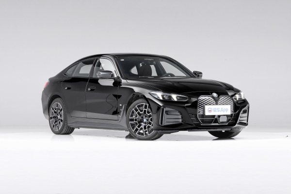 宝马i4享受补贴还优惠10.99万元