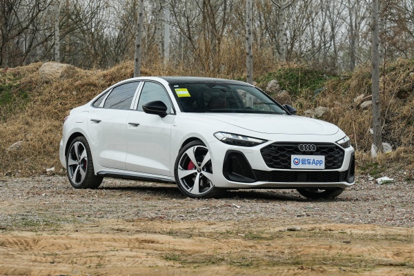 北京国服信奥兴奥迪A5L优惠高达1.1万元